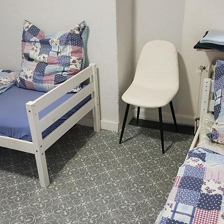 Handwerker Unterkunft Monteurzimmer Mit Gemeinschaftsbad In Brebach Saarbrücken Eksteriør billede