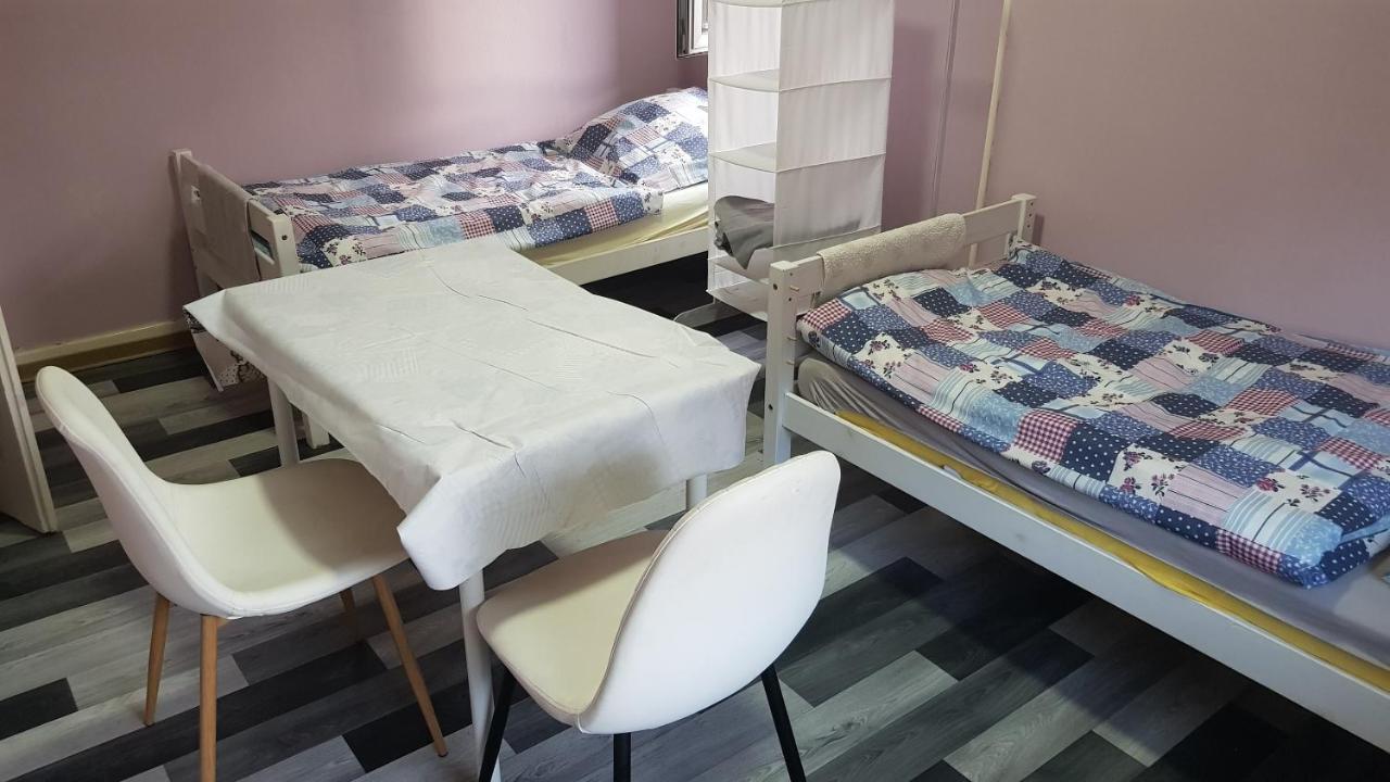 Handwerker Unterkunft Monteurzimmer Mit Gemeinschaftsbad In Brebach Saarbrücken Eksteriør billede