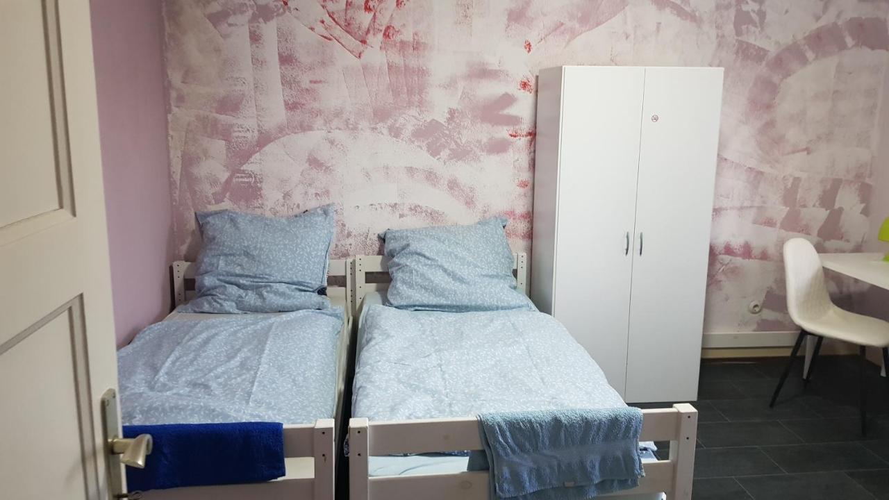 Handwerker Unterkunft Monteurzimmer Mit Gemeinschaftsbad In Brebach Saarbrücken Eksteriør billede
