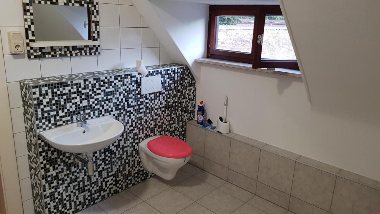 Handwerker Unterkunft Monteurzimmer Mit Gemeinschaftsbad In Brebach Saarbrücken Eksteriør billede